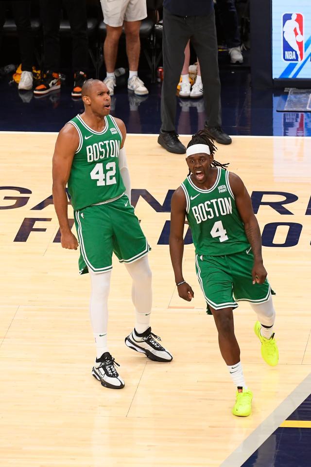 开云体育-带病出战完成致命抢断 霍勒迪化身步行者后卫噩梦